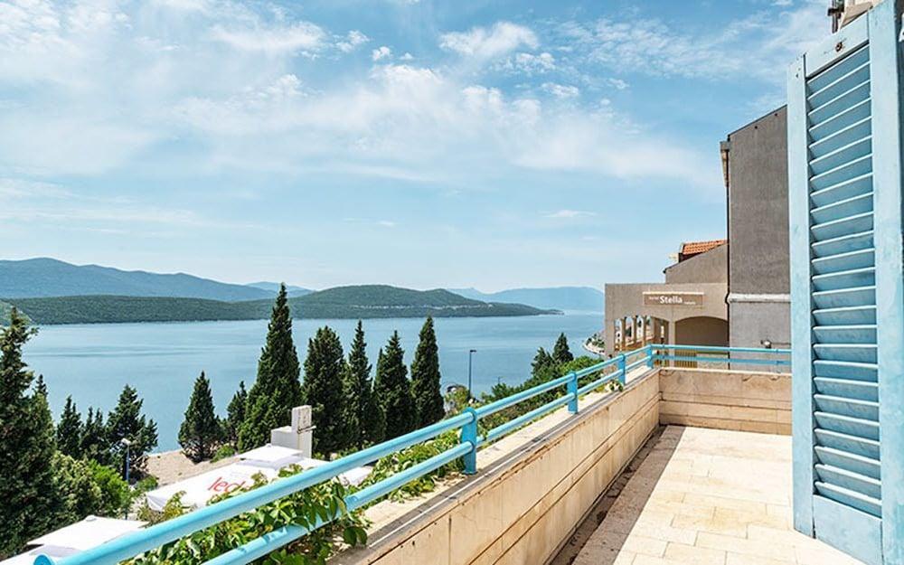 Hotel Stella เนอุม ภายนอก รูปภาพ