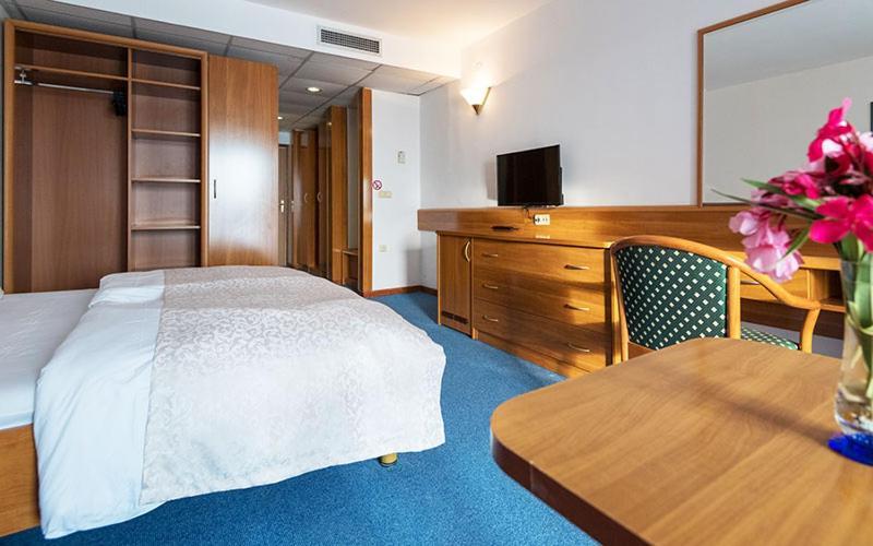 Hotel Stella เนอุม ภายนอก รูปภาพ